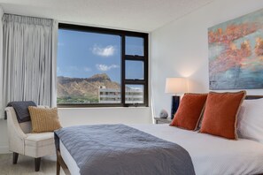 1 slaapkamer, een strijkplank/strijkijzer, gratis wifi, beddengoed