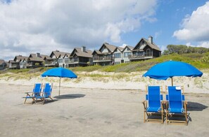 On the beach - Incredible, completely renovated oceanfront villa (Kiawah Island)