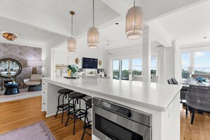 Interior - Incredible, completely renovated oceanfront villa (Kiawah Island)