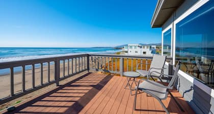 Striking, Oceanfront Condo in San Simeon! Beautiful Views, Great Location!