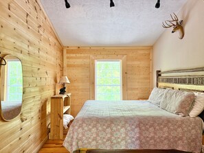 4 bedrooms, in-room safe, iron/ironing board, free WiFi