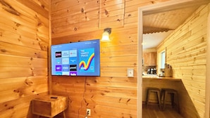 Interior - Beautiful mountain cabin (Sevierville)