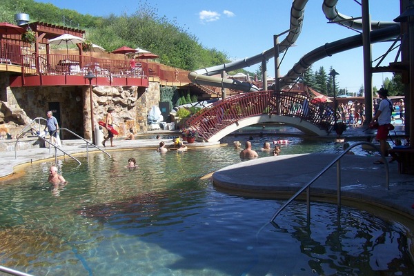 Hot Springs with Fitness center, pools and WATER SLIDES!
