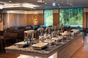 Buffet - Classic Hotel Fantastic Places (Yuchi)
