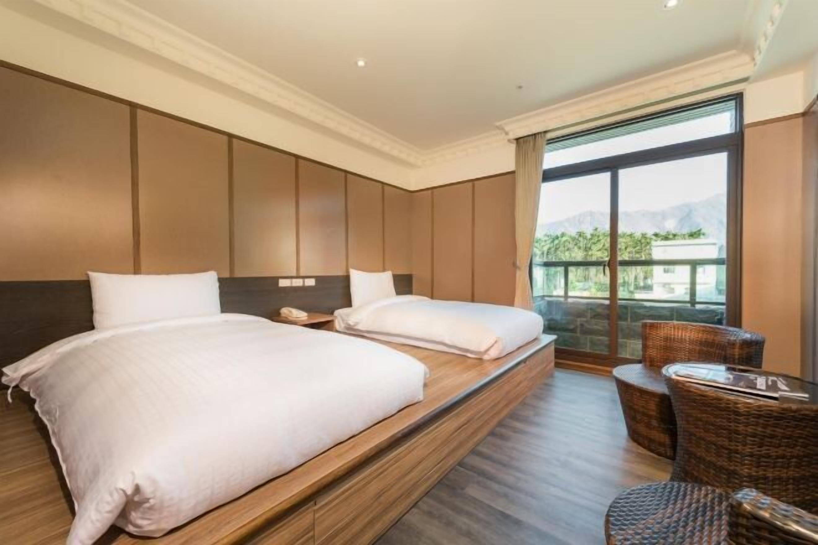 1 多间卧室、高档床上用品、羽绒被、客房内保险箱