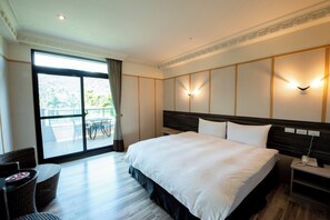 Classic Double Room, Balcony | 1 bedroom, premium bedding, down duvets, in-room safe - Classic Hotel Fantastic Places (Yuchi)