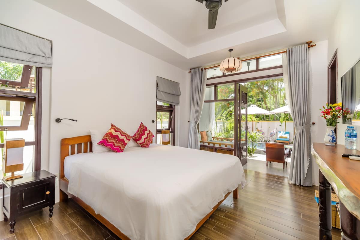 Junior Double Room | Gebar bulu kapas, busa memori, bar mini, dihias secara berasingan