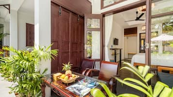 Junior Double Room | Terrace/patio