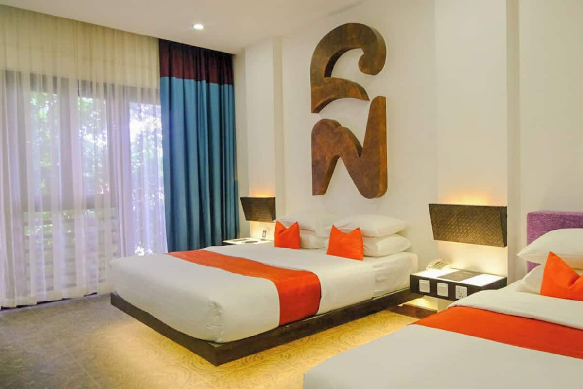 Premier Twin Room, City View