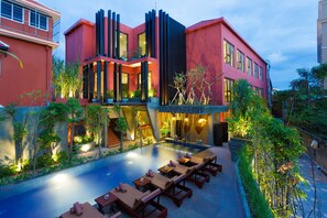 Front of property – evening/night - Golden Temple Villa (Siem Reap)