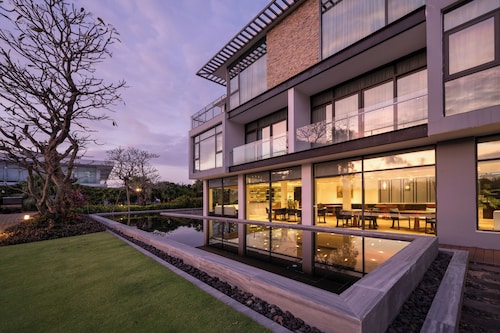 Montgomerie Links Hotel & Villas
