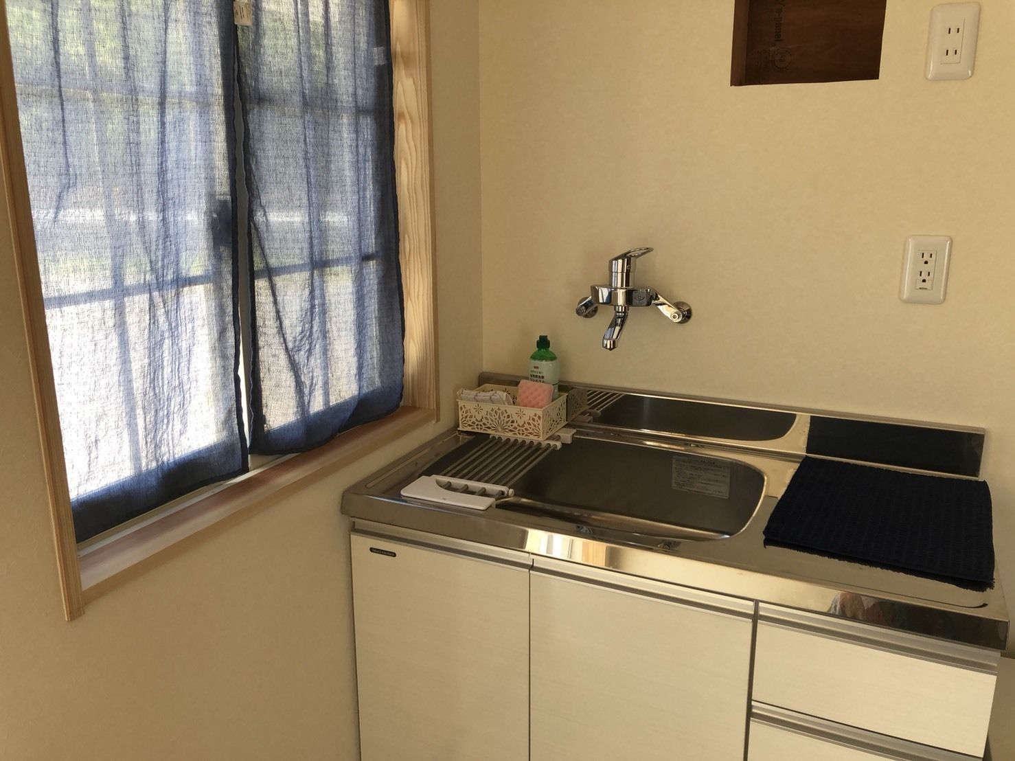 room, terrace (s, pet friendly *contact the property) | private kitchen | mini-fridge, microwave, cookware/dishes/utensils