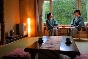 Basic Room | In-room safe, desk, soundproofing, bed sheets - Sanseikan (Noboribetsu)