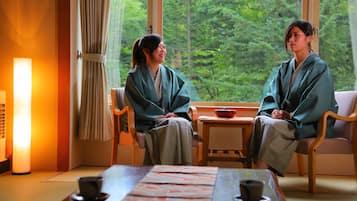 In-room safe, desk, soundproofing, bed sheets