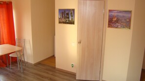 Habitación con 2 camas individuales | Detalle interior