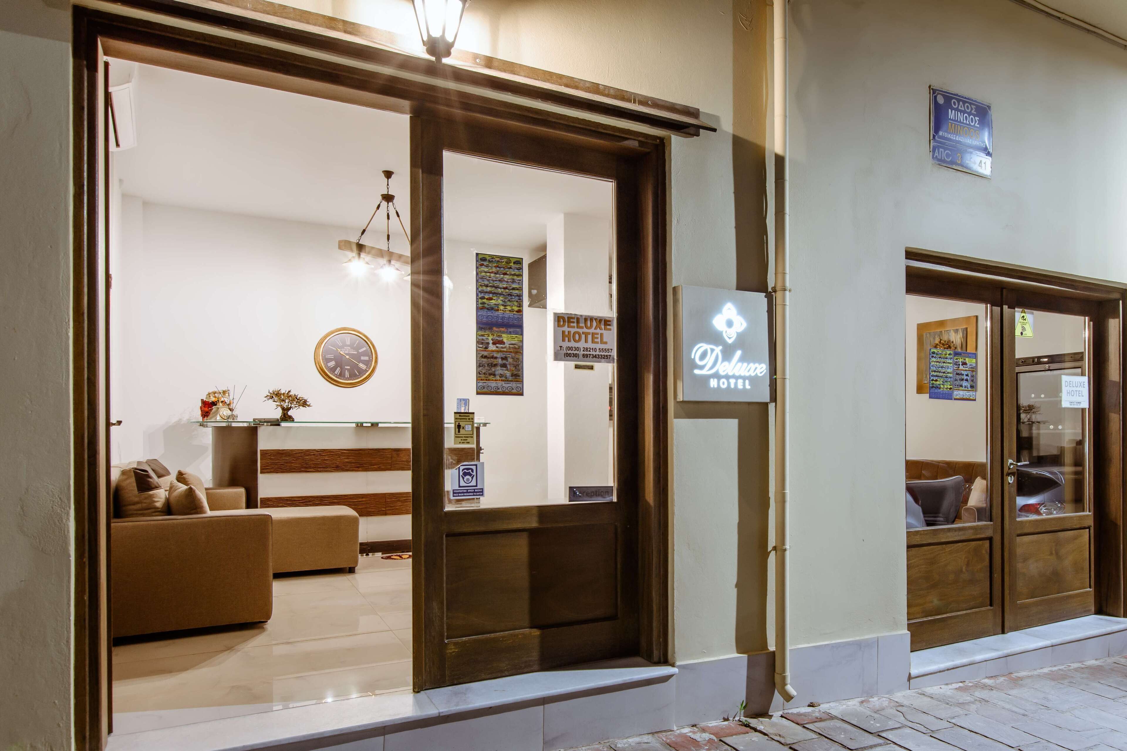 Photo - Deluxe Hotel