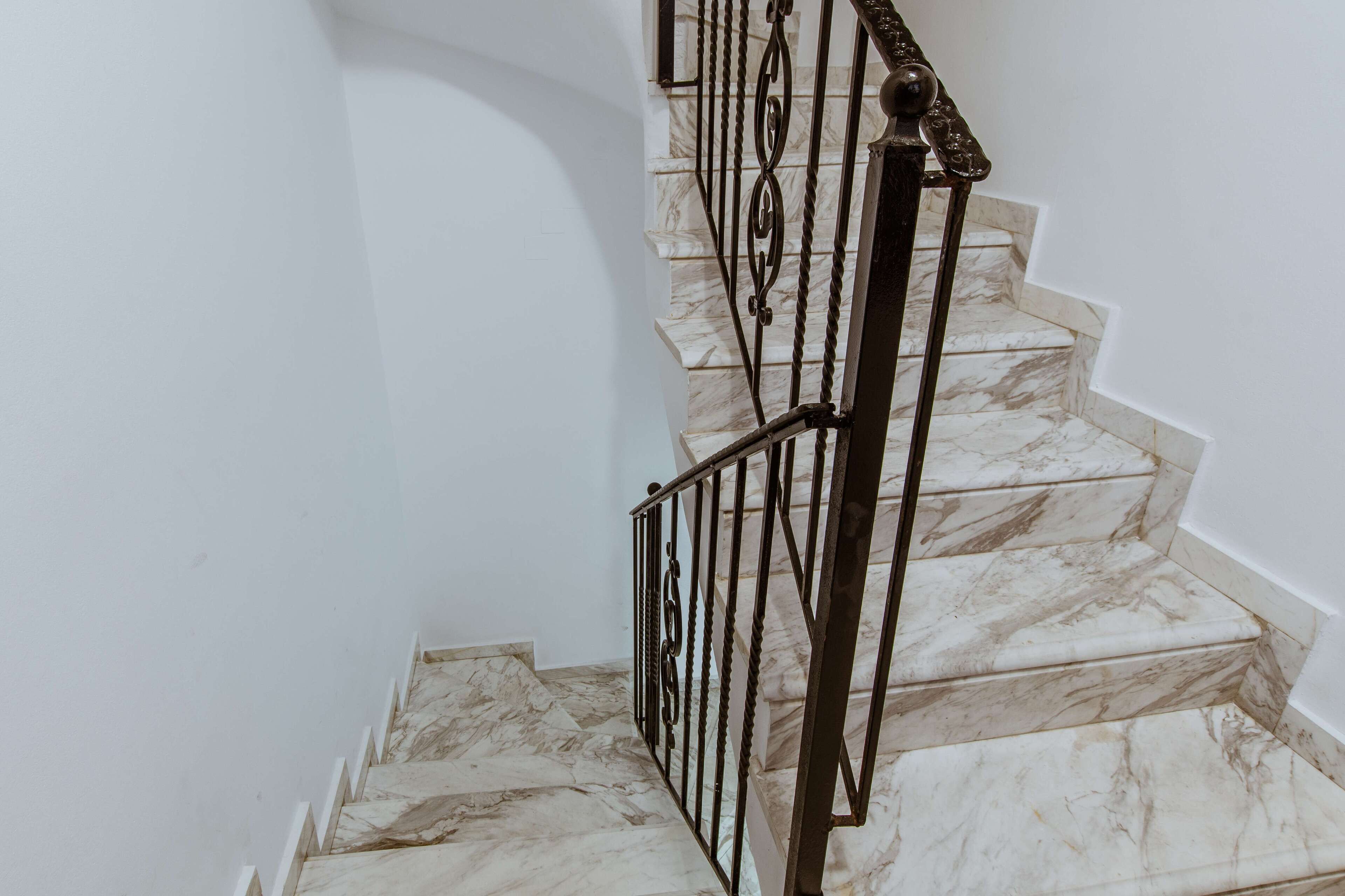 Photo - Deluxe Hotel