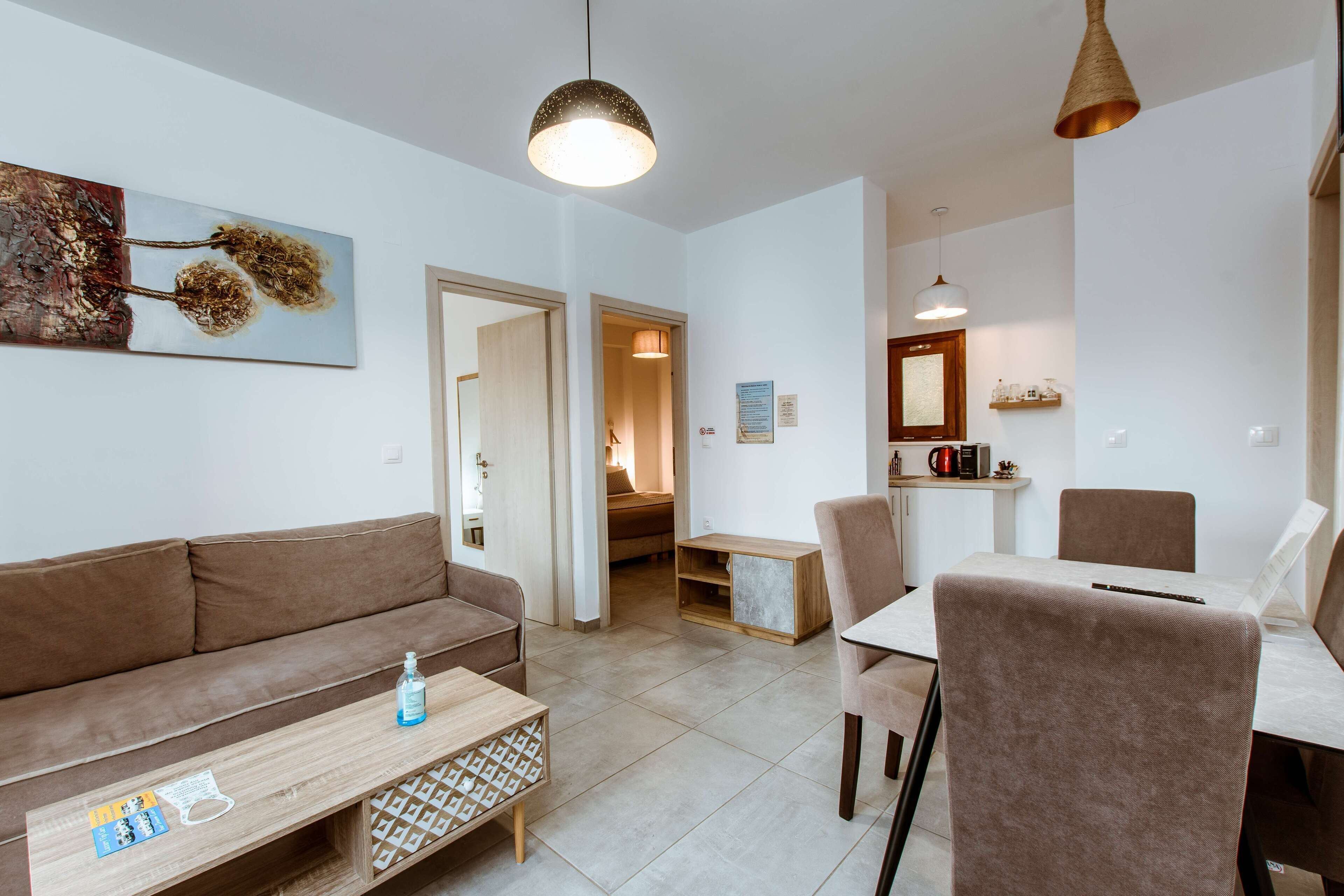 Photo - Deluxe Hotel