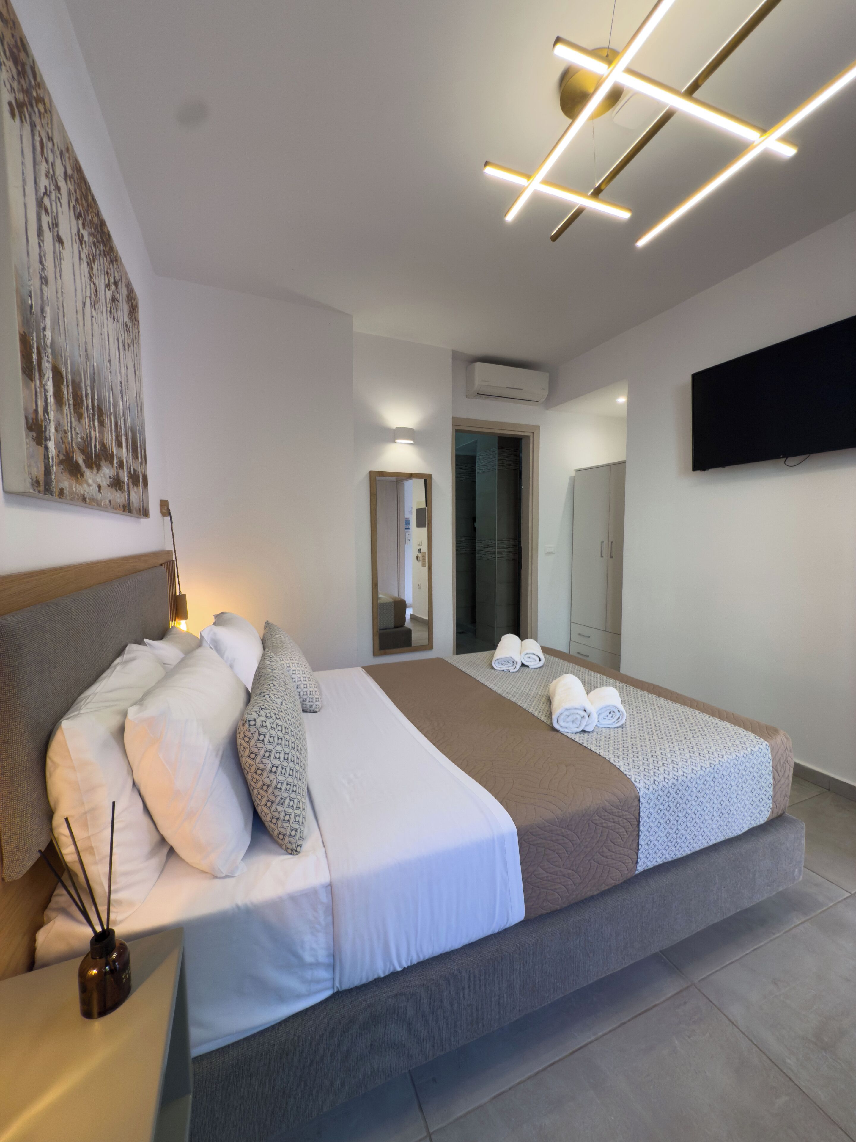 Photo - Deluxe Hotel