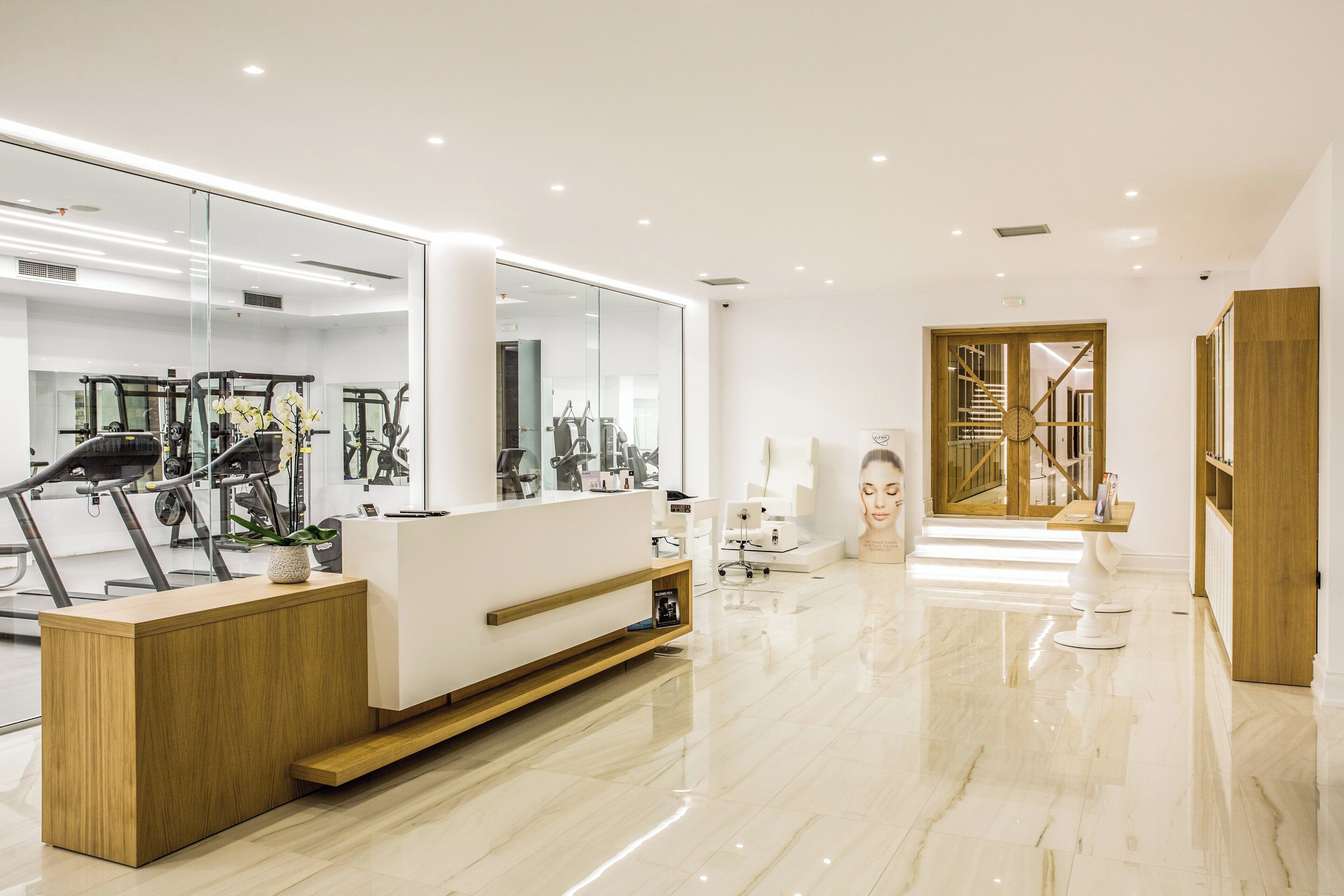 couples treatment room(s), sauna, steam room, body treatments