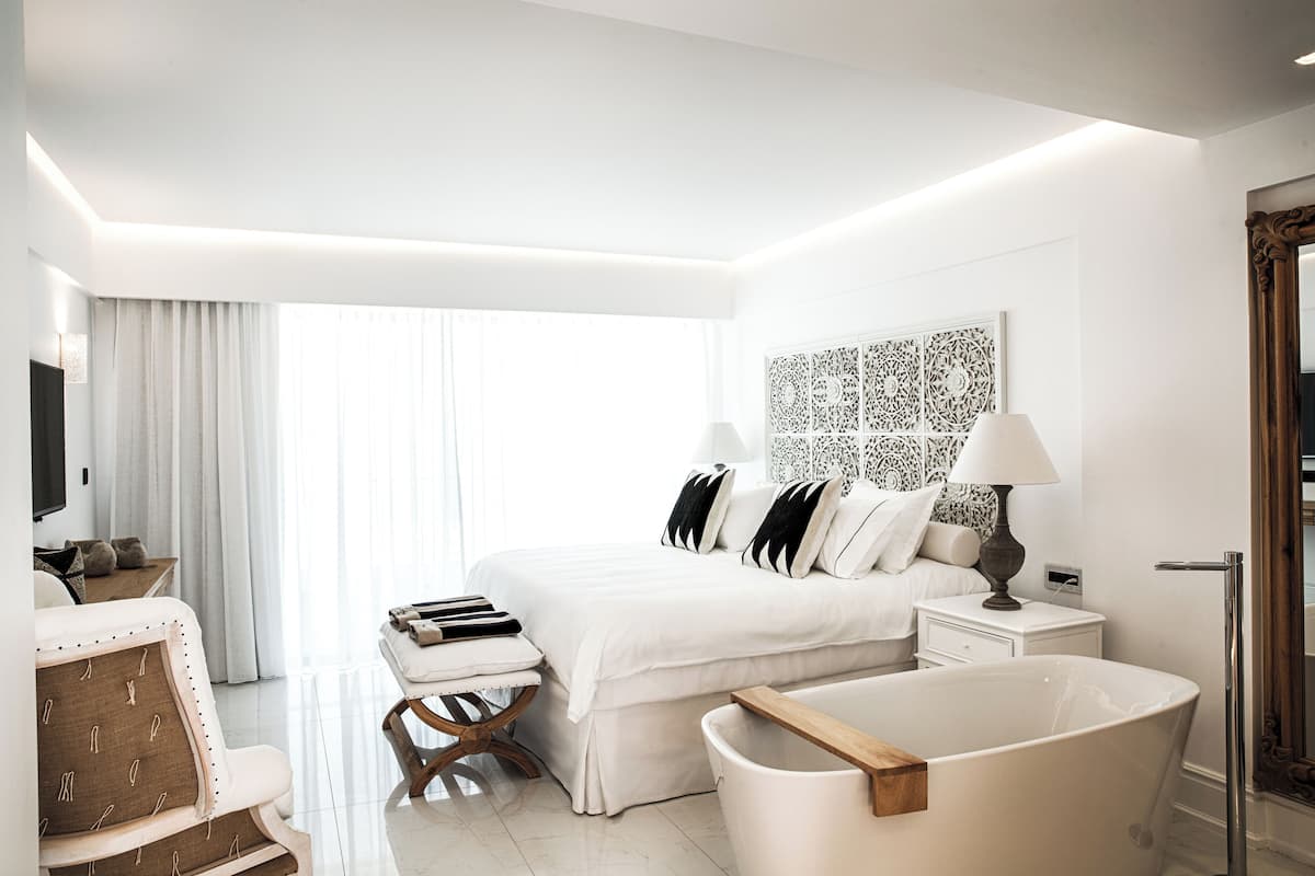 Premium bedding, minibar, in-room safe, individually decorated