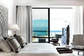 Luxe loft, privézwembad (Seafront) | Luxe beddengoed, een minibar, een kluis op de kamer