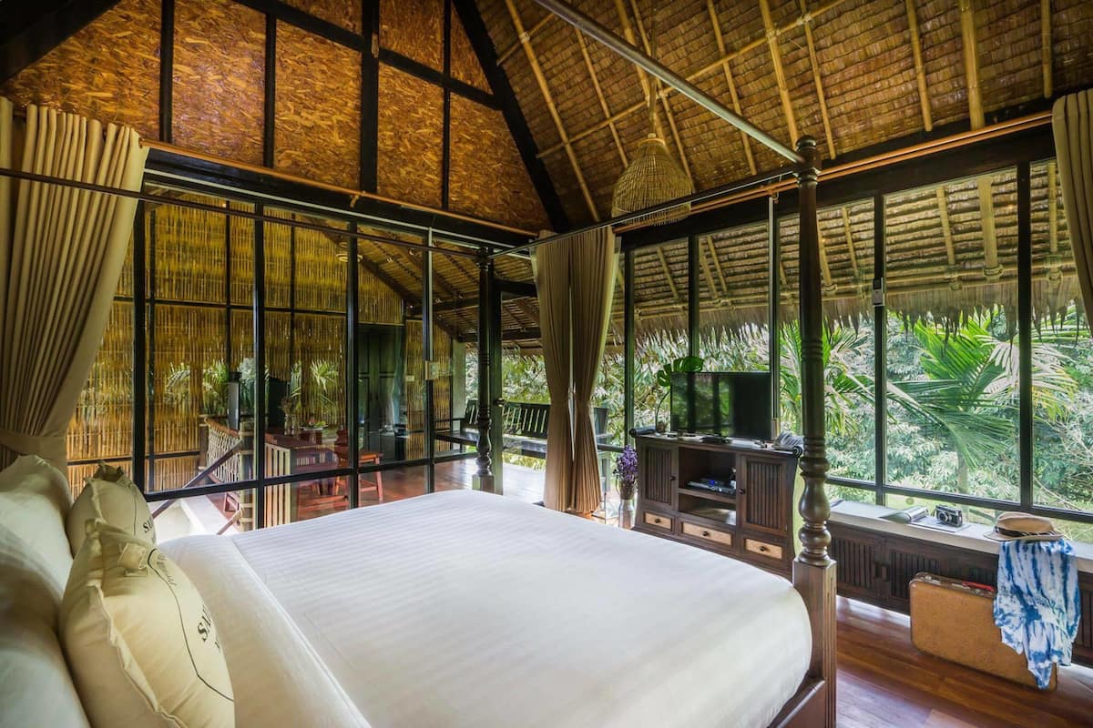 Villa Cottage | Desk, blackout curtains, rollaway beds