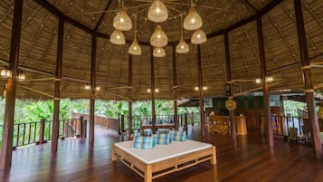 Sala de estar en el lobby