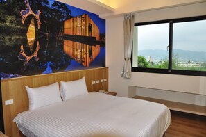 Standard Room, 1 Queen Bed, Mountain View (201) | Free minibar, desk, blackout drapes, soundproofing - One City One Vacation Farm (Nantou)