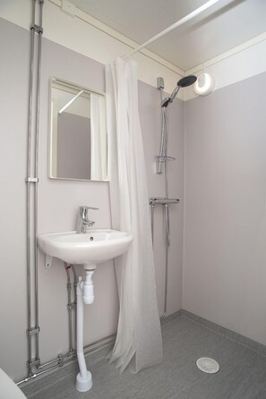 Twin Room | Bathroom - Drive-in Motell (Mjolby)