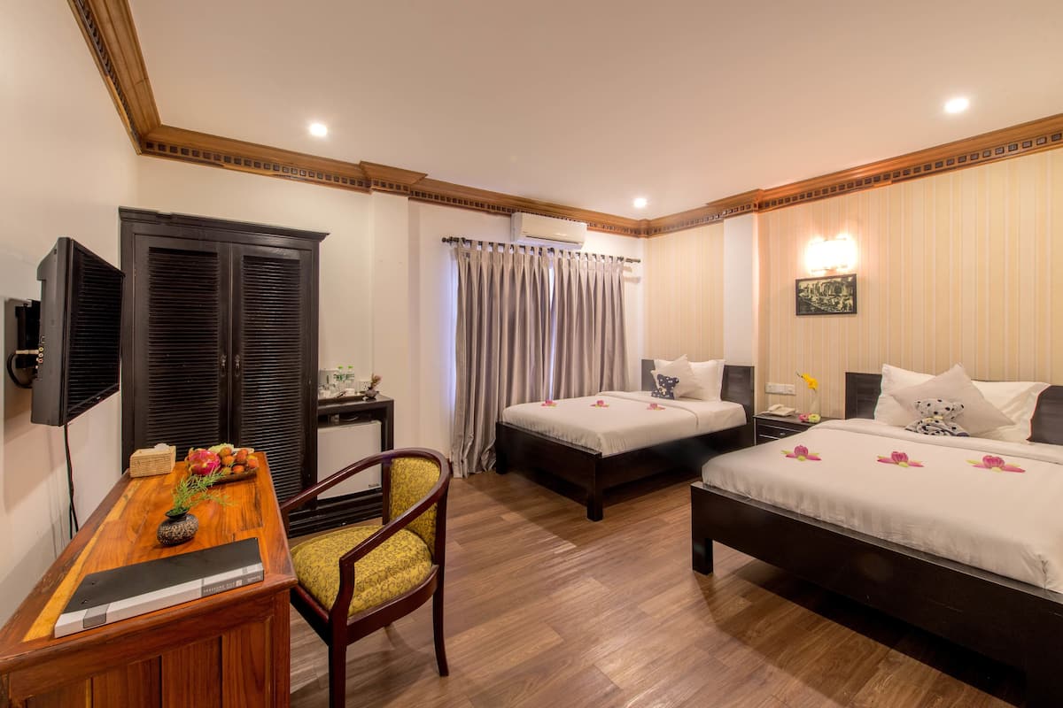 Minibar, in-room safe, desk, blackout curtains