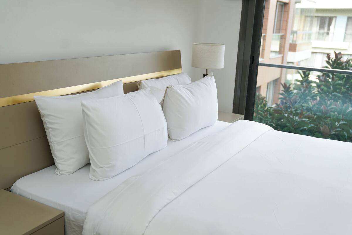 2 quartos, roupas de cama premium, individualmente decorados