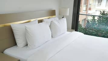 2 quartos, roupas de cama premium, individualmente decorados