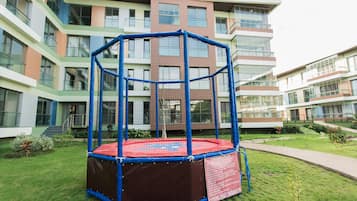 Children’s play area – outdoor