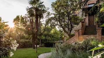 Jardines del alojamiento