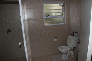 Family Cottage, 1 Bedroom, Pool View | Bathroom - Private Cottages (Sandton)