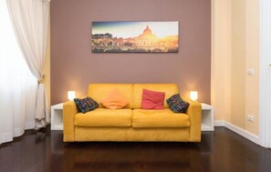 Apartment, 1 Schlafzimmer, Balkon | Wohnbereich | Flachbildfernseher