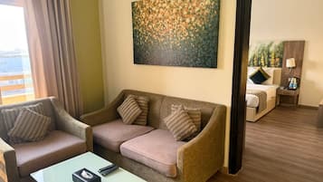 Suíte luxo | Frigobar, cofres nos quartos, escrivaninha
