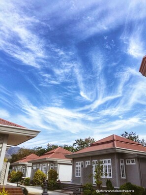 Property grounds - Ativara Hotels And Resorts (Nyaungshwe)