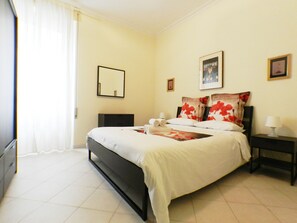 Apartment, 2 Bedrooms | 1 bedroom, individually decorated, individually furnished, desk - Re Di Roma House (Rome)