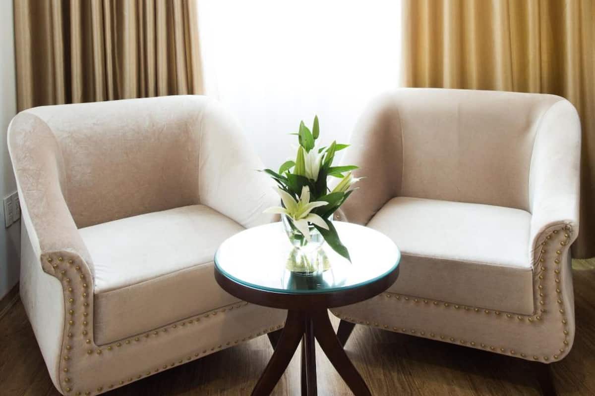 1 bedroom, premium bedding, minibar, desk