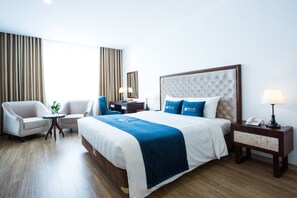 Deluxe Double or Twin Room | Premium bedding, minibar, desk, soundproofing - Song Loc Luxury (Ha Long)