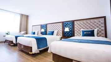 1 bedroom, premium bedding, minibar, desk