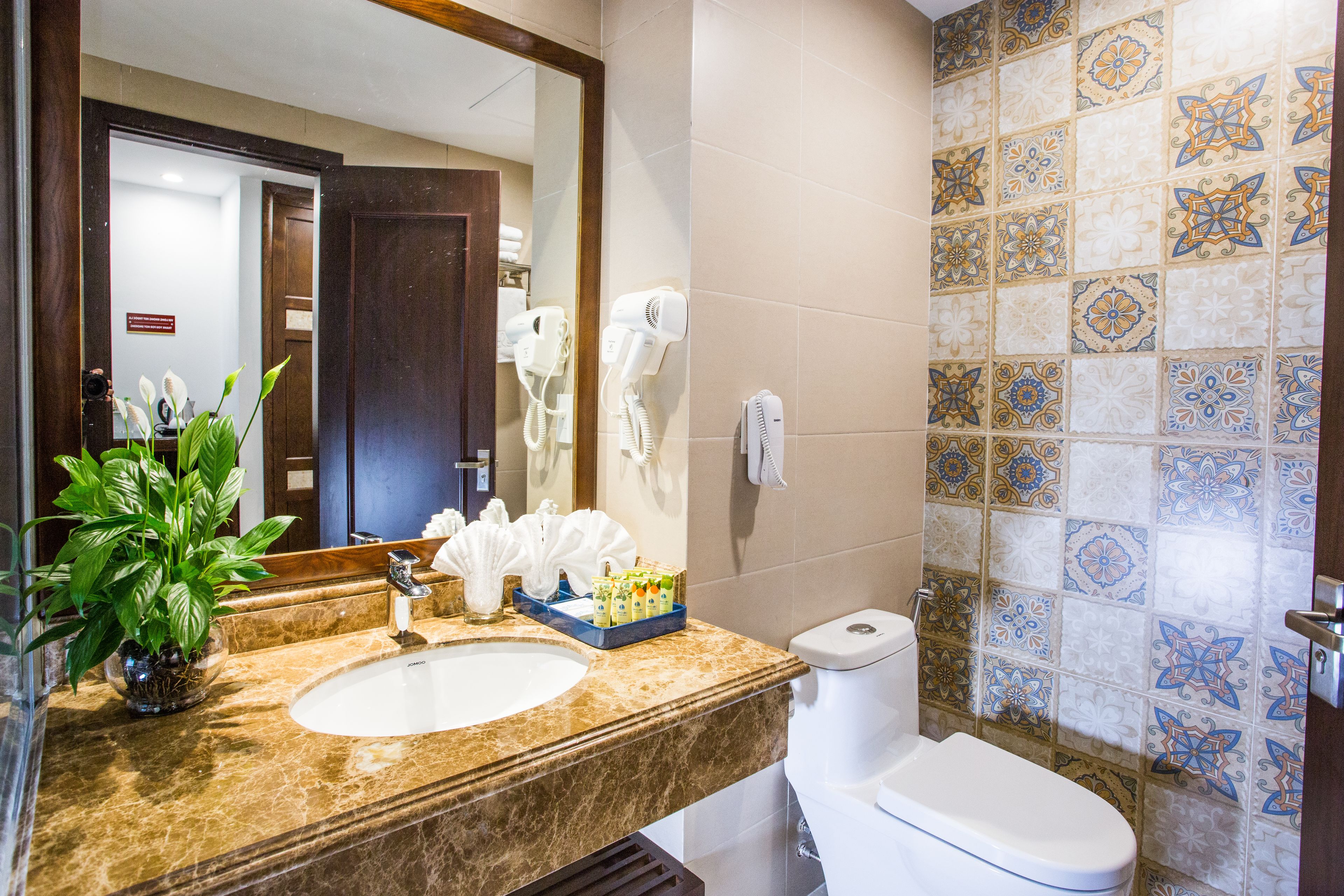 shower, free toiletries, hair dryer, bathrobes