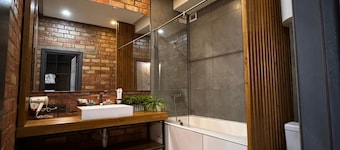 Bugu Hotel