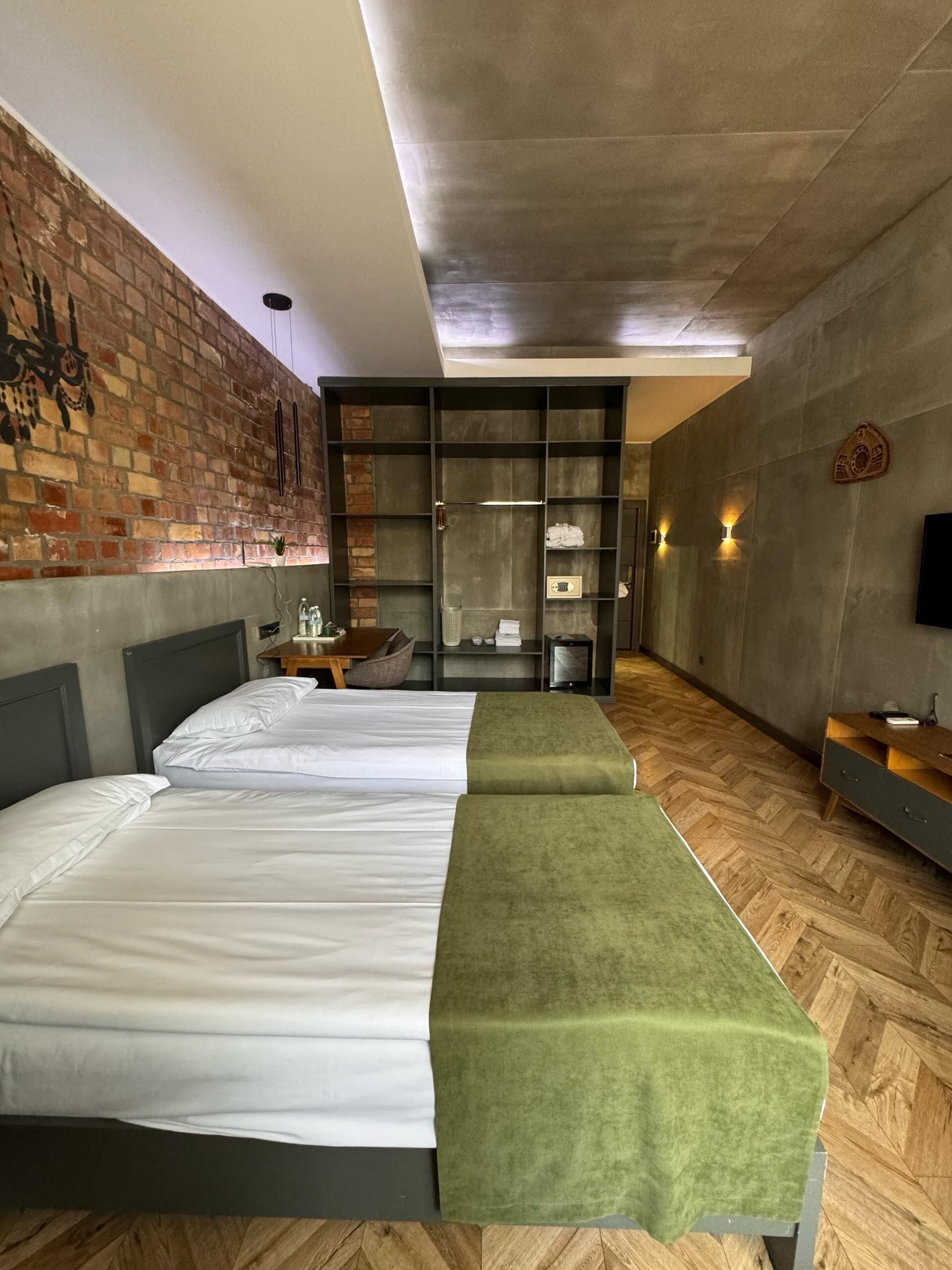 Premium bedding, down comforters, minibar, in-room safe