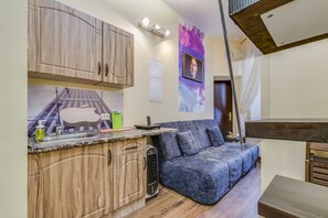 開放式客房 ("Jobs") | 客廳 | 平面電視