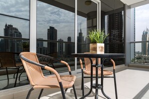 Exterior - HiGuests - Sky Views   (Dubai)