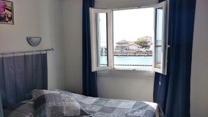 Unclassified image, 3 of 26, button - Hôtel l'Ephèbe (Agde)
