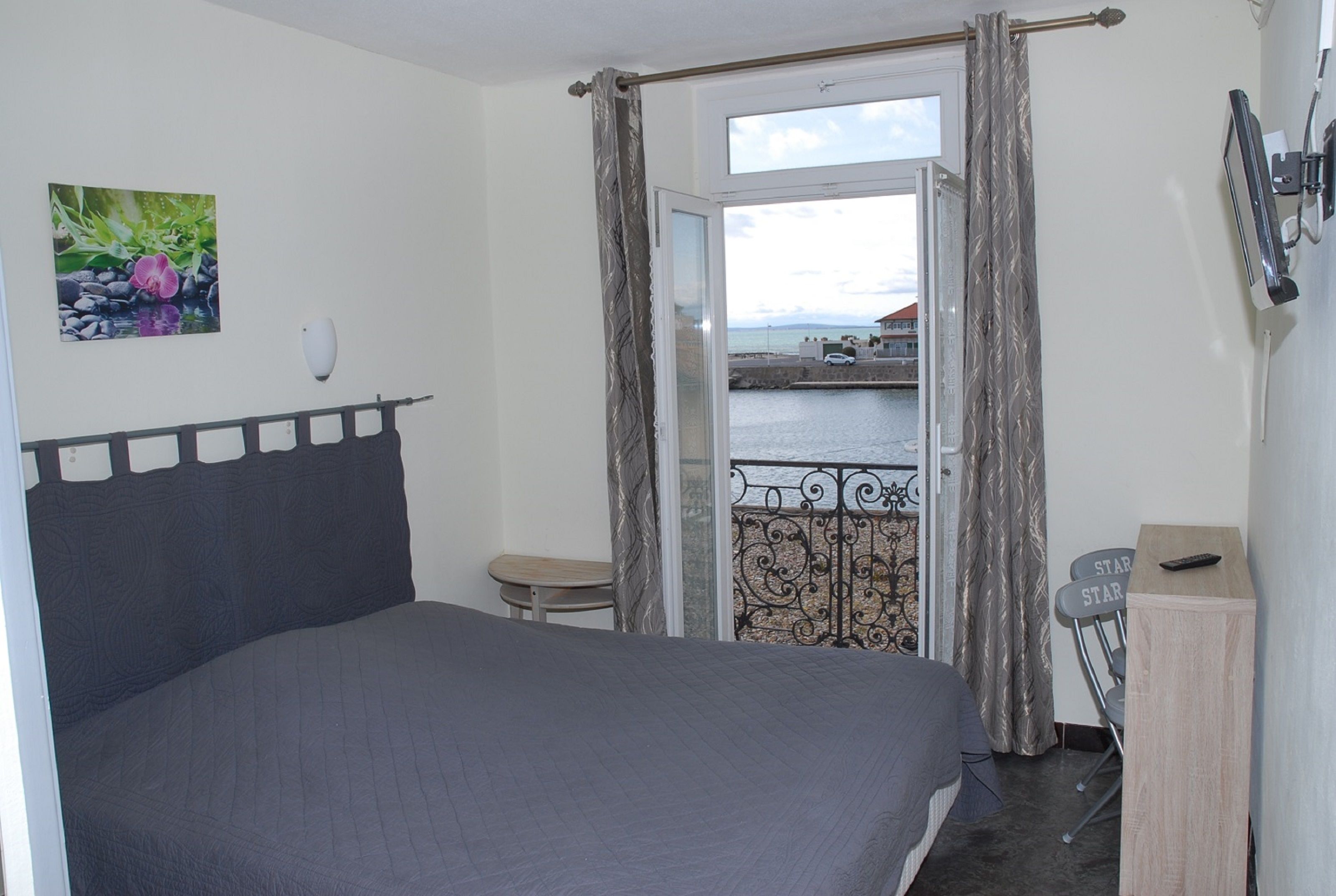 Double Room | Free WiFi